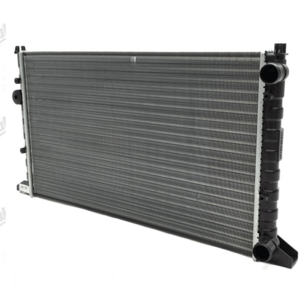 RADIADOR VW DERBY 93/98 CON A/A 1.8L L4  MANUAL Y AUTOMATICO